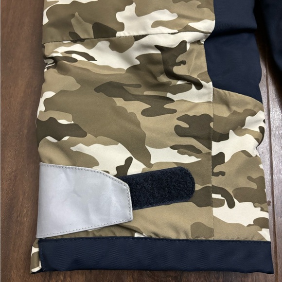 *Brand New* Size 4 Helly Hansen Vertical Insulated Bib Snow Pants - Picture 5 of 10